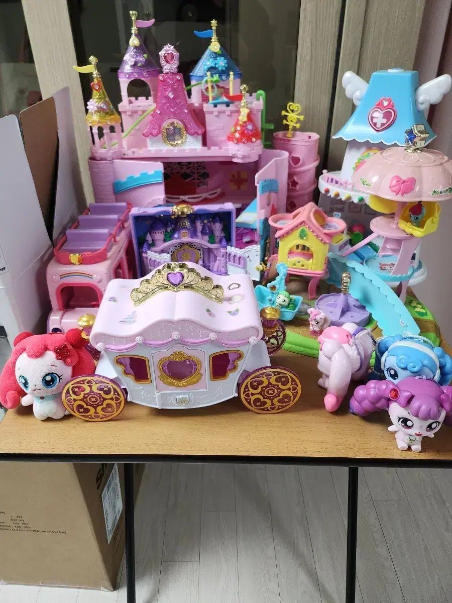 ティーニーピング病院 プレイパーク城 宝石箱 など