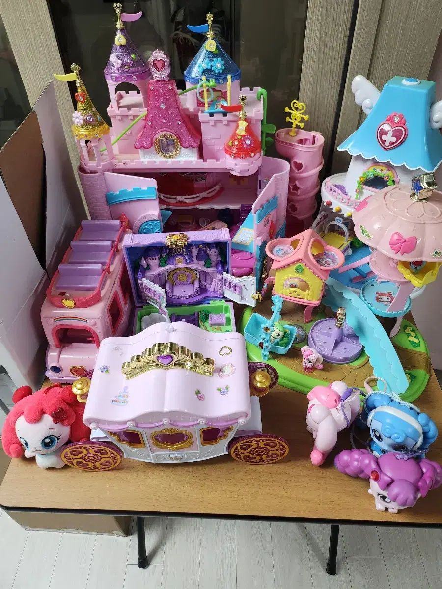 ティーニーピング病院 プレイパーク城 宝石箱 など