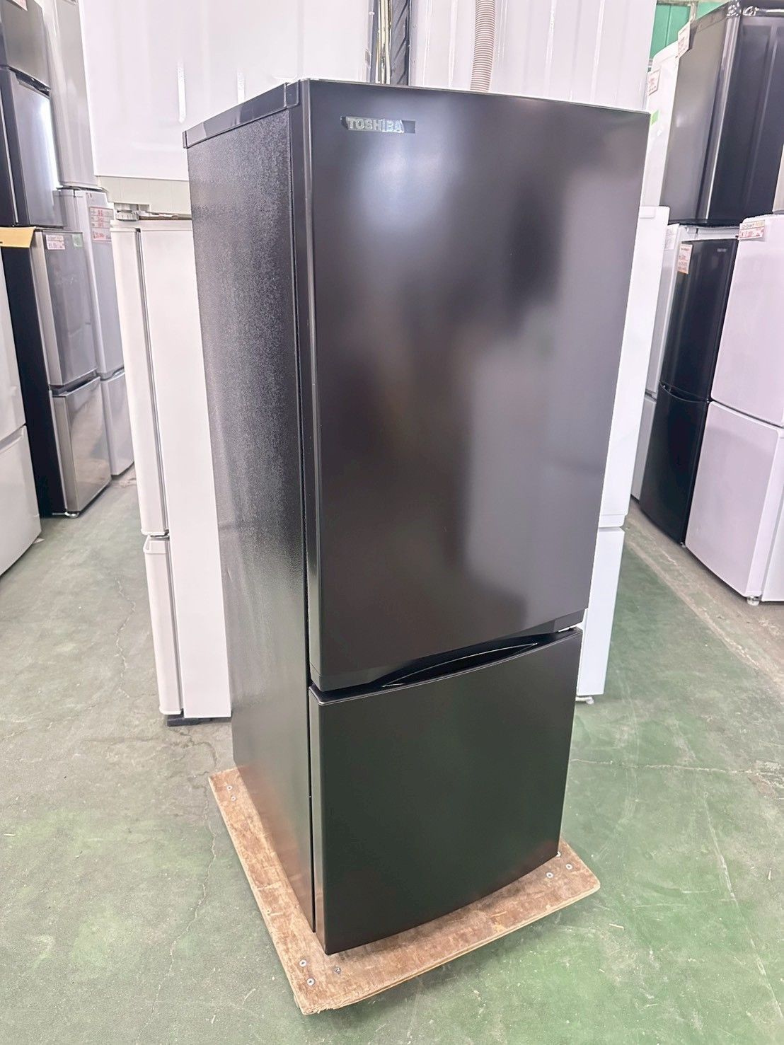 大阪送料無料☆3か月保障付き☆冷蔵庫☆東芝☆2ドア☆2023年☆GR-U15BS