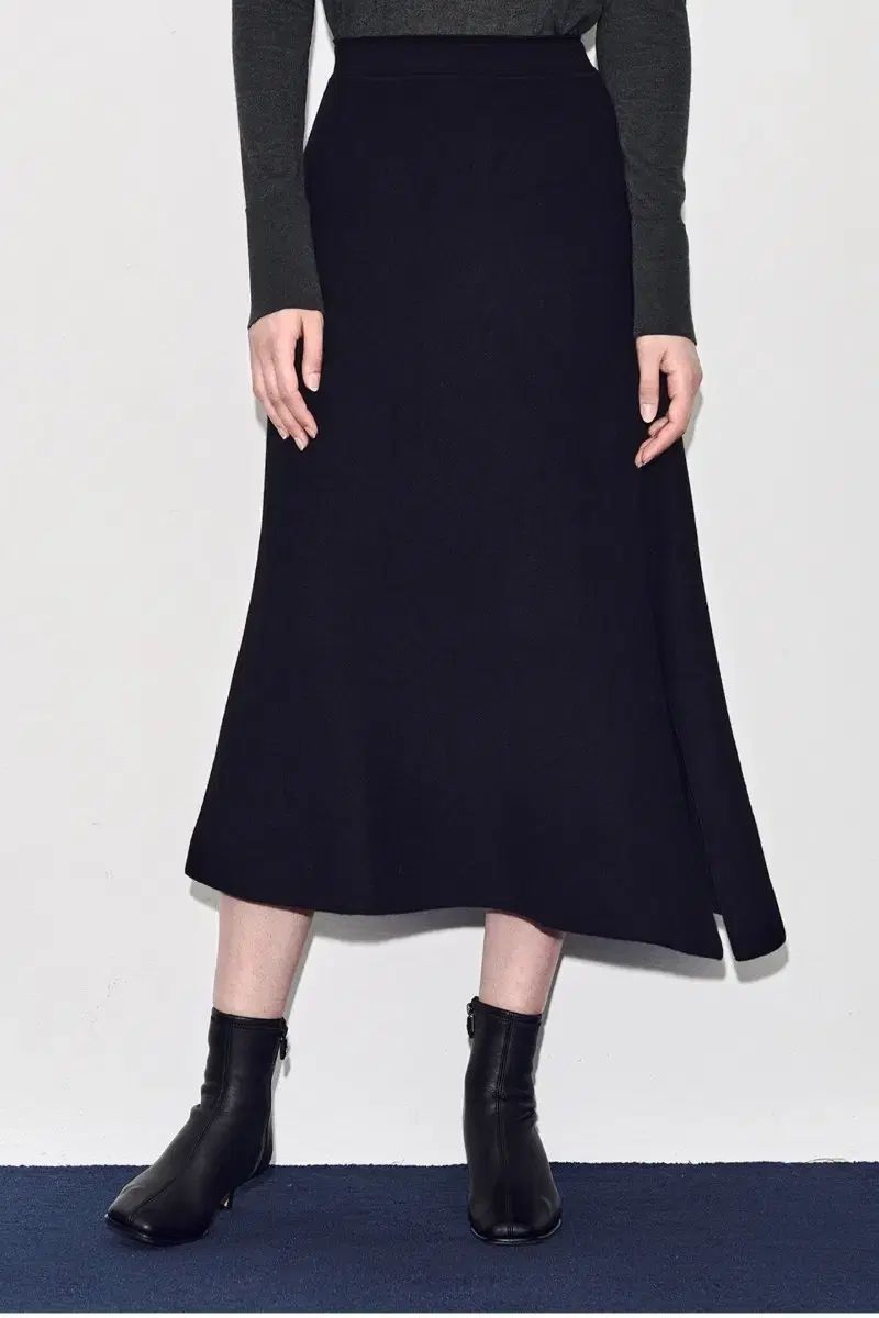 The HANDSOME TIME カシミアブレンド ONE スリット ニット スカート ドライクリーニング完了