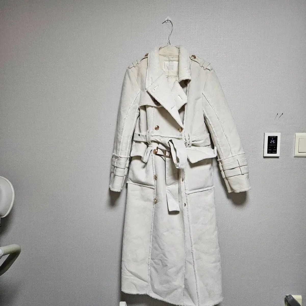 アイボリー スウェード ロング トレンチ コート