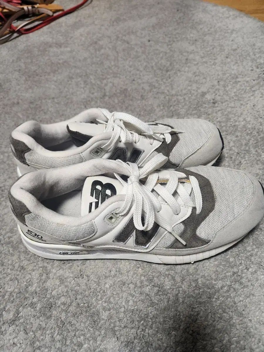 ニュー ンス 530 スニーカー - 270 クリーニング完了