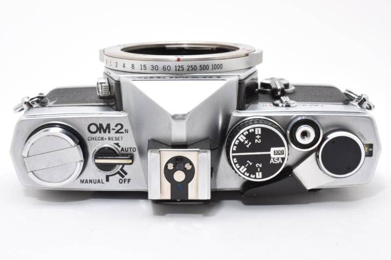  実用品 Olympus オリンパス OM 2 n ボディ シルバー フィルム一眼カメラ 3991 1 一眼レフカメラ(フィルム) フィルムカメラ