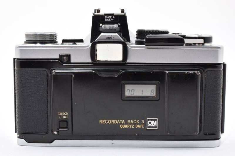 シルバー フィルム一眼カメラ