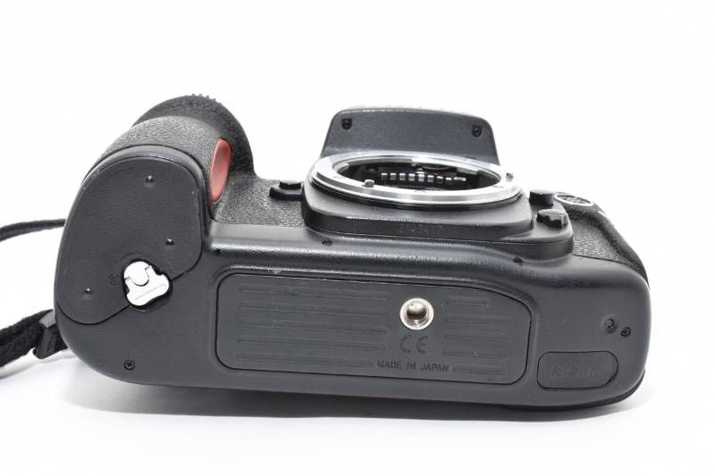 実用品】Nikon ニコン F100 ボディ フィルム一眼カメラ #3994-7 - メルカリ