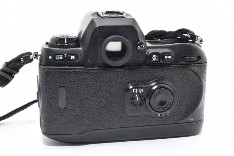 実用品】Nikon ニコン F100 ボディ フィルム一眼カメラ #3994-7 - メルカリ