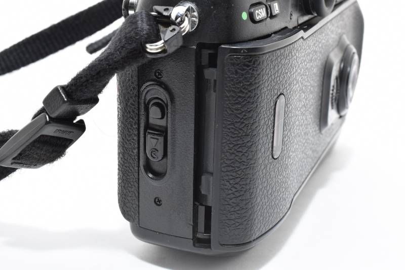 実用品】Nikon ニコン F100 ボディ フィルム一眼カメラ #3994-7 - メルカリ