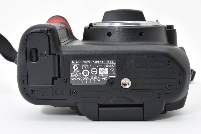 実用品】Nikon ニコン D5000 ボディ シャッター数249枚と極小 デジタル