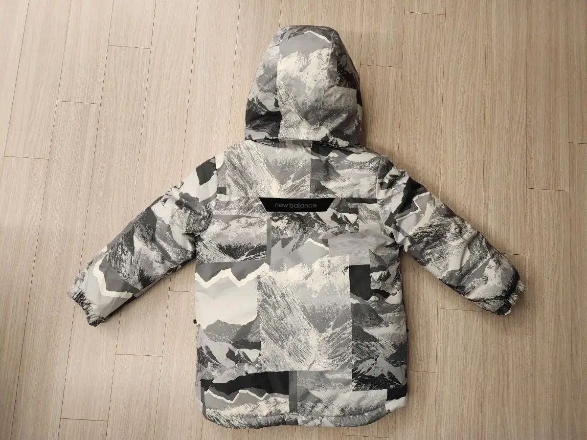 ニュー ンスキッズ スキースーツ 上下セット 120