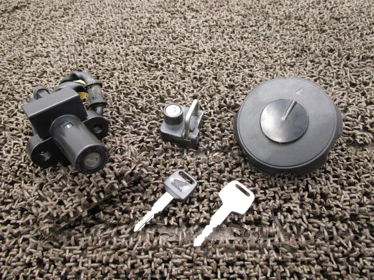 XL 250ディグリー メインキーセット A 9298 タンクキャップ MD 26 ホンダ 21 E DEGREE キャブ車 動画有