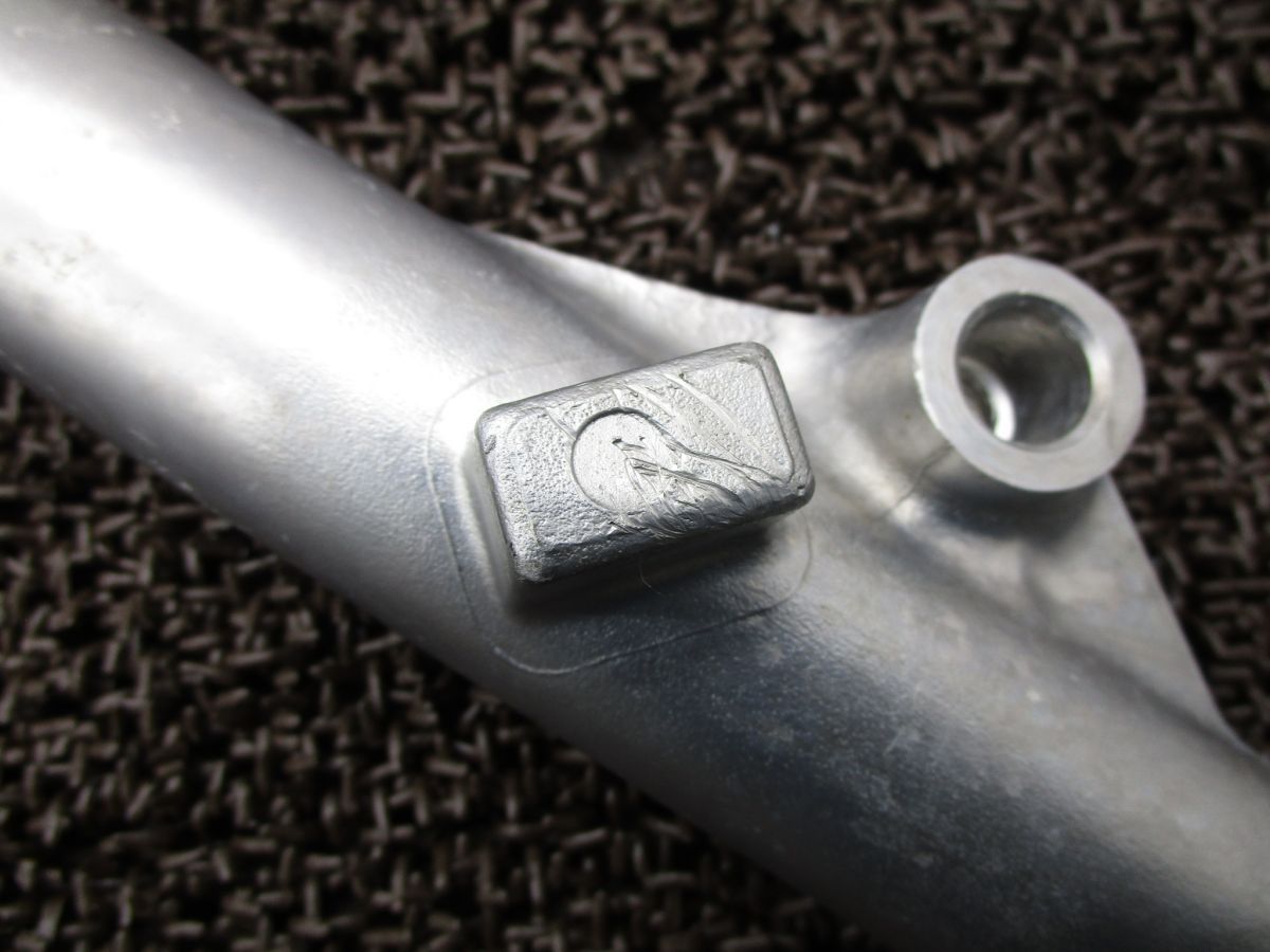 フロントフォーク