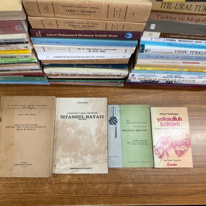 02 ! 多ジャンル トルコ語の本 約55冊大量セット 経営学 民俗 民族 歴史 文化 旅行記 B