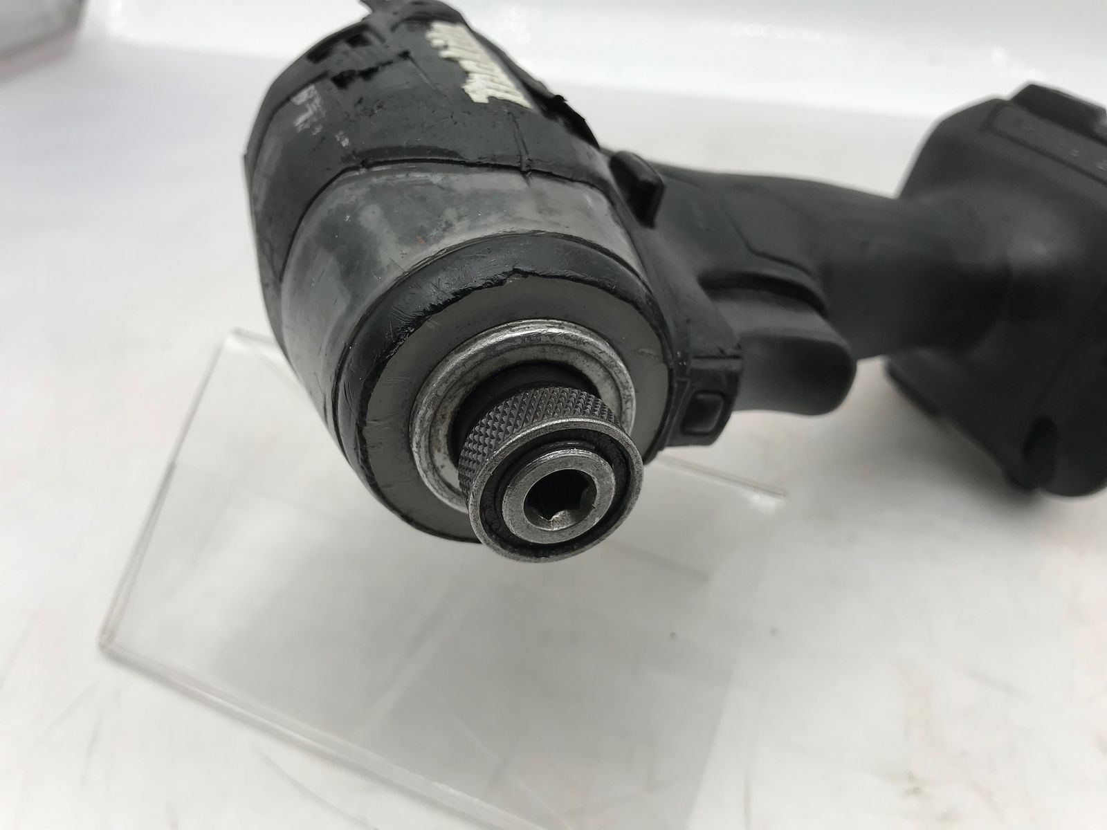 v充電式インパクトドライバ 黒|Black