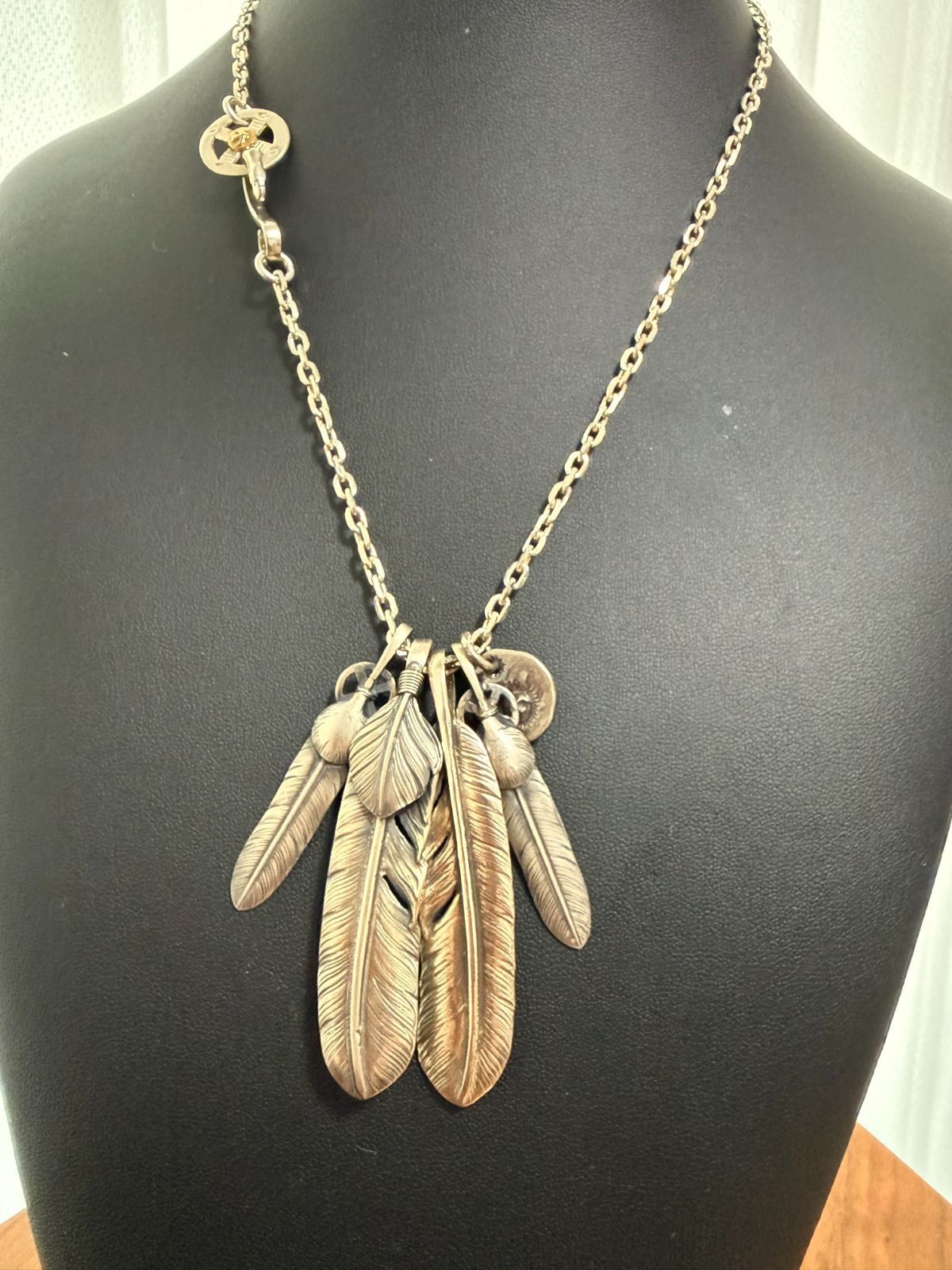 12 15までHさま ゴローズ 上銀特大フェザー左 プレーン特大フェザー右 SVハートホイールフェザー大 ２ 太陽inメタル大 金メタルホイール付イーグルフック細角チェーン 47 cm セットアップ