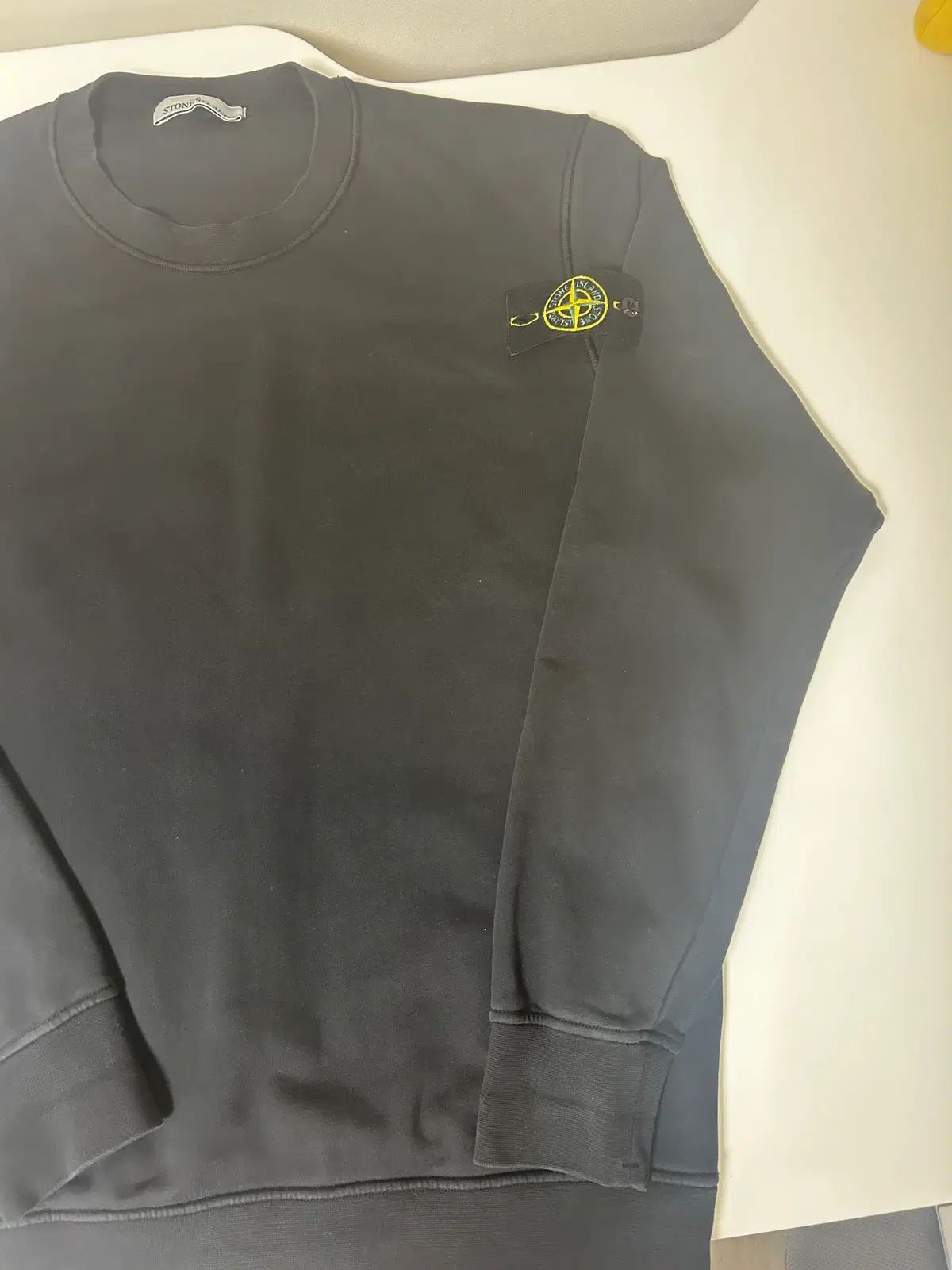 履歴 STONE ISLAND ブラック スウェット XL