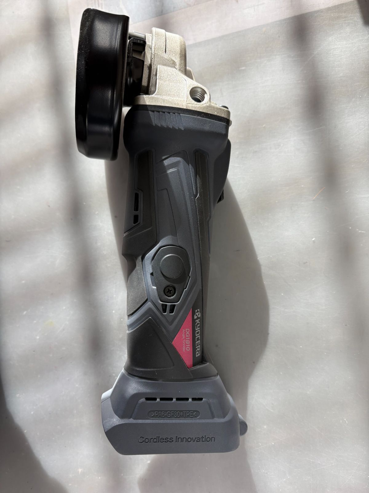 展示処分品 京セラ 充電式ディスクグラインダー DG 1810 本体のみ