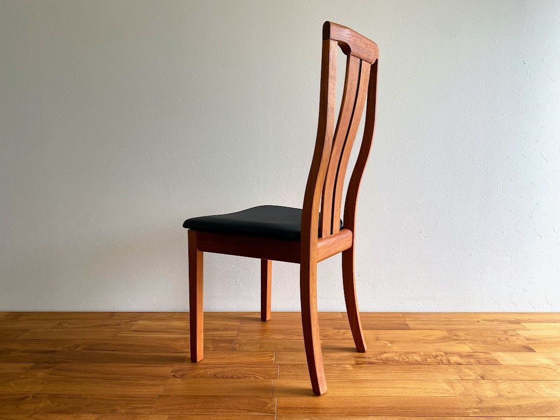 ヴィンテージ チーク skovby デンマーク ダイニングチェア仕上済③ 1980s デンマーク skovby(スコービー)(SM62T) チーク ダイニング