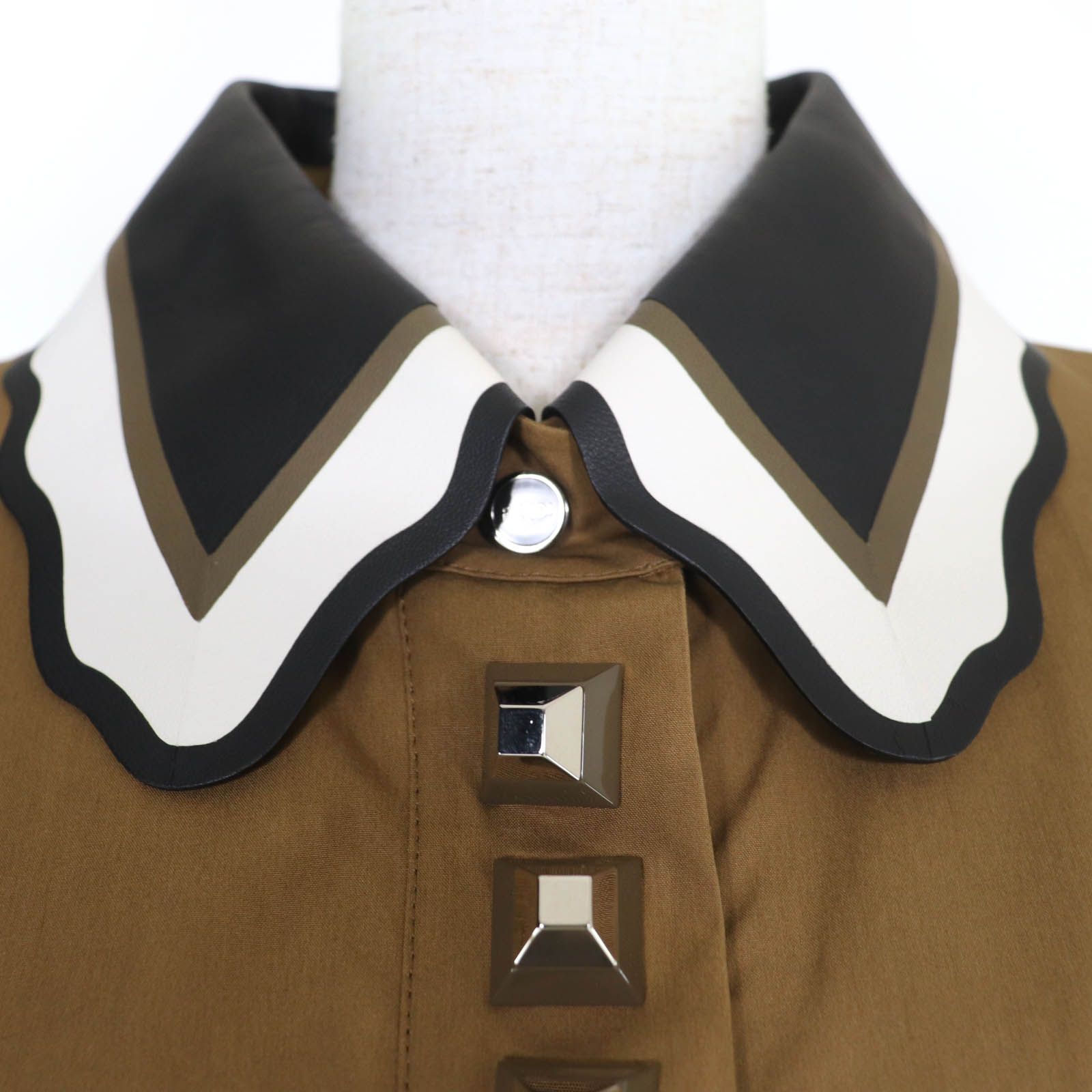 美品☆FENDI フェンディ FD9216 襟ラムレザー・ベルト付