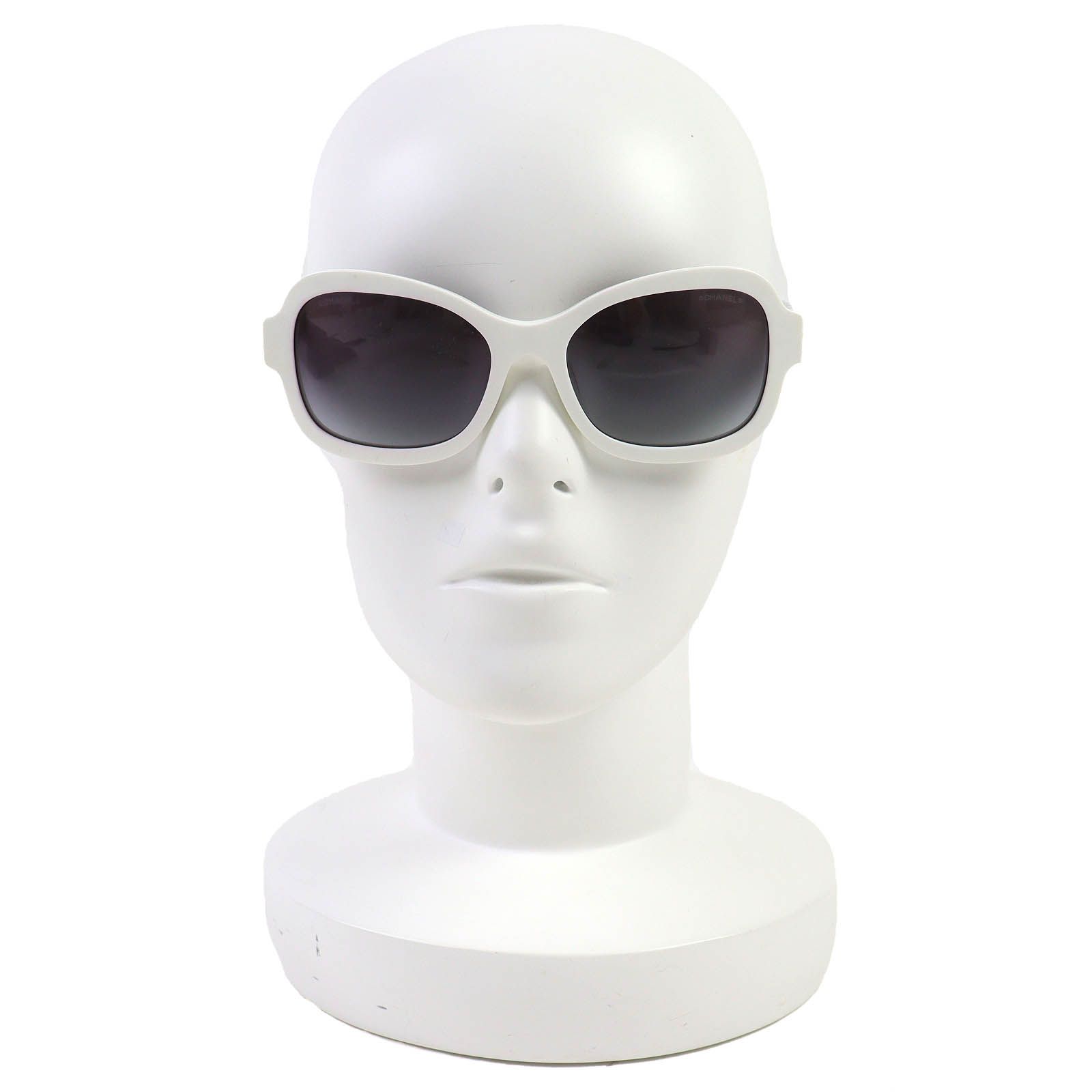 極美品△CHANEL シャネル 5465-Q-A ココマーク パテントレザー チェーン スクエア シェイプ バタフライ サングラス ホワイト 55□18 140 極美品△CHANEL シャネル 5465-Q-A ココマーク パテントレザー