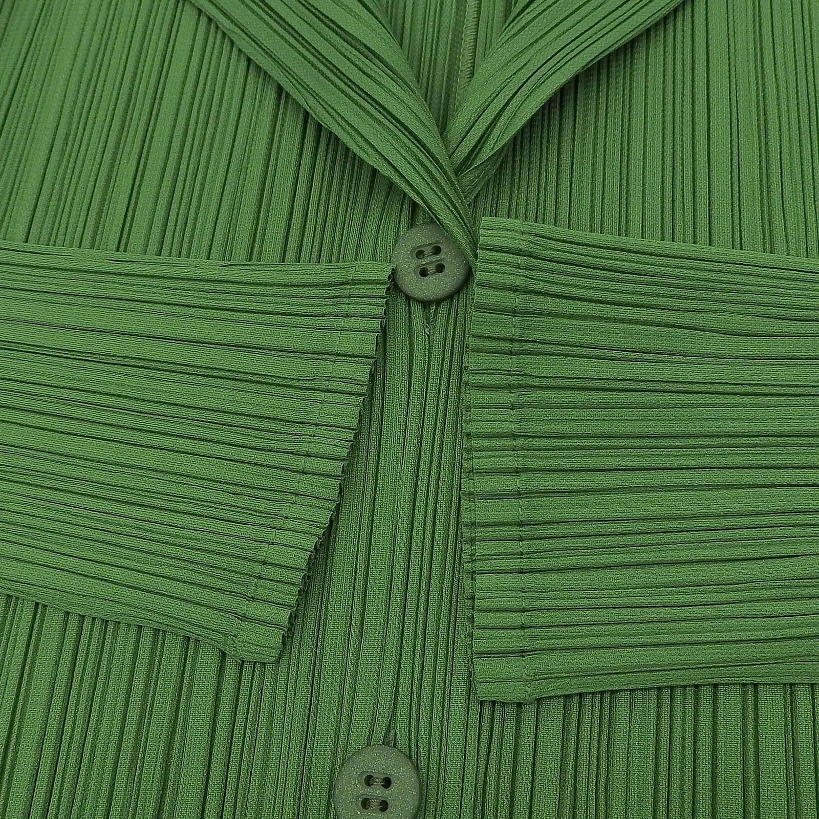 極美品✨PLEATS PLEASE グリーン　プリーツ　長袖　Vネック Lサイズ 極美品△PLEATS PLEASE プリーツプリーズ イッセイミヤケ PP13-JA101