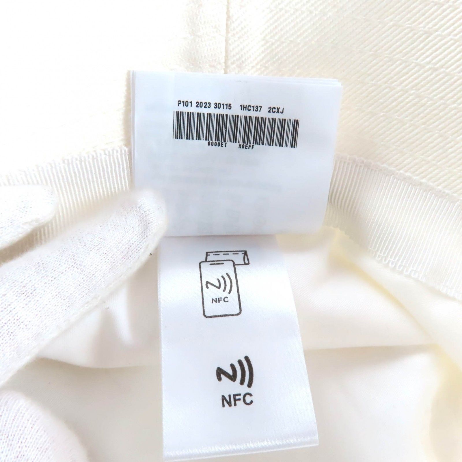 極美品★PRADA プラダ 2023年製 1HC137 コットン100％ ロゴ刺繍入り カットオフ バケットハット ホワイト M 58cm イタリア製 正規品 極美品☆PRADA プラダ 2023年製 1HC137 コットン100％ ロゴ刺繍入り