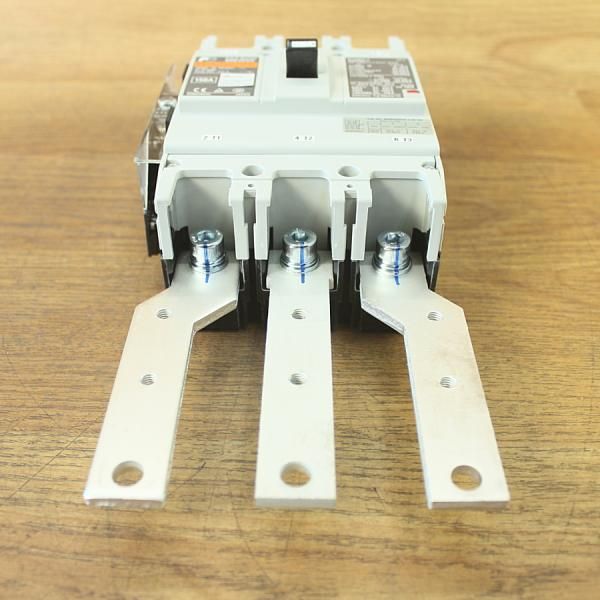  富士電機 -3 P 150 A オートブレーカー その他 材料 資材