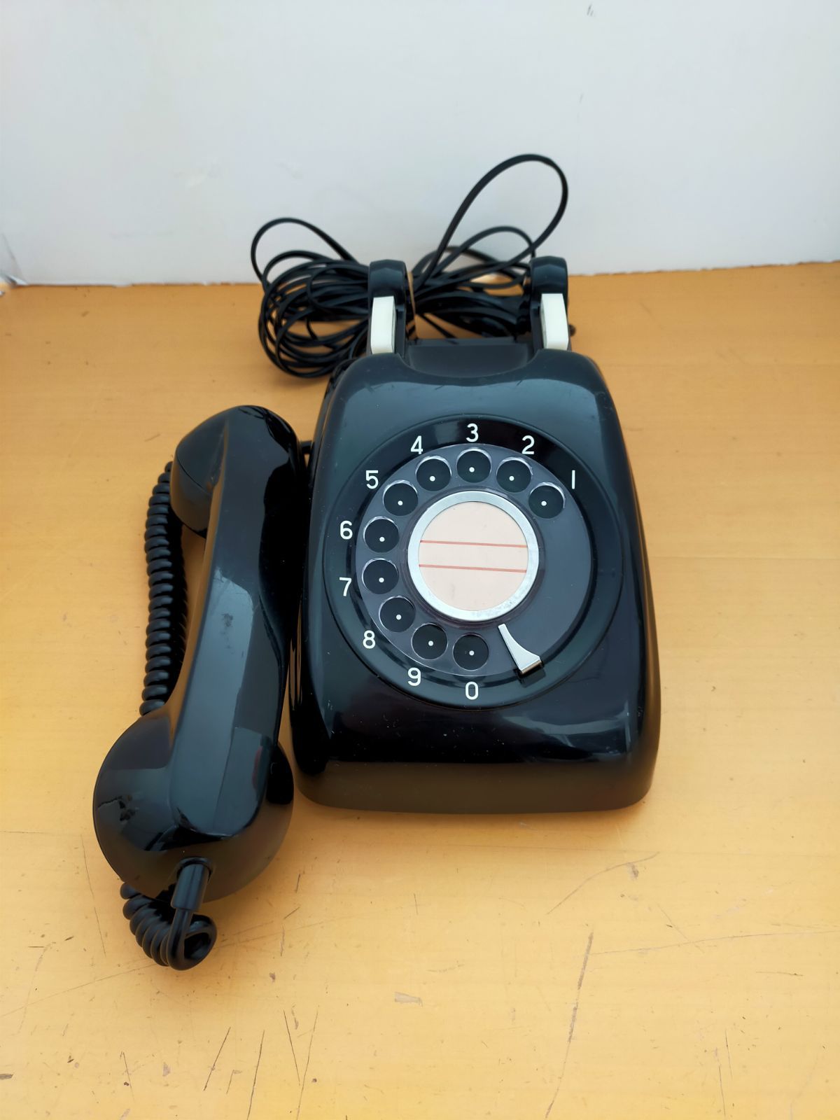日本の黒電話 B77 日本電信代電話公社 ダイヤル式黒電話 610-A2 - メルカリ