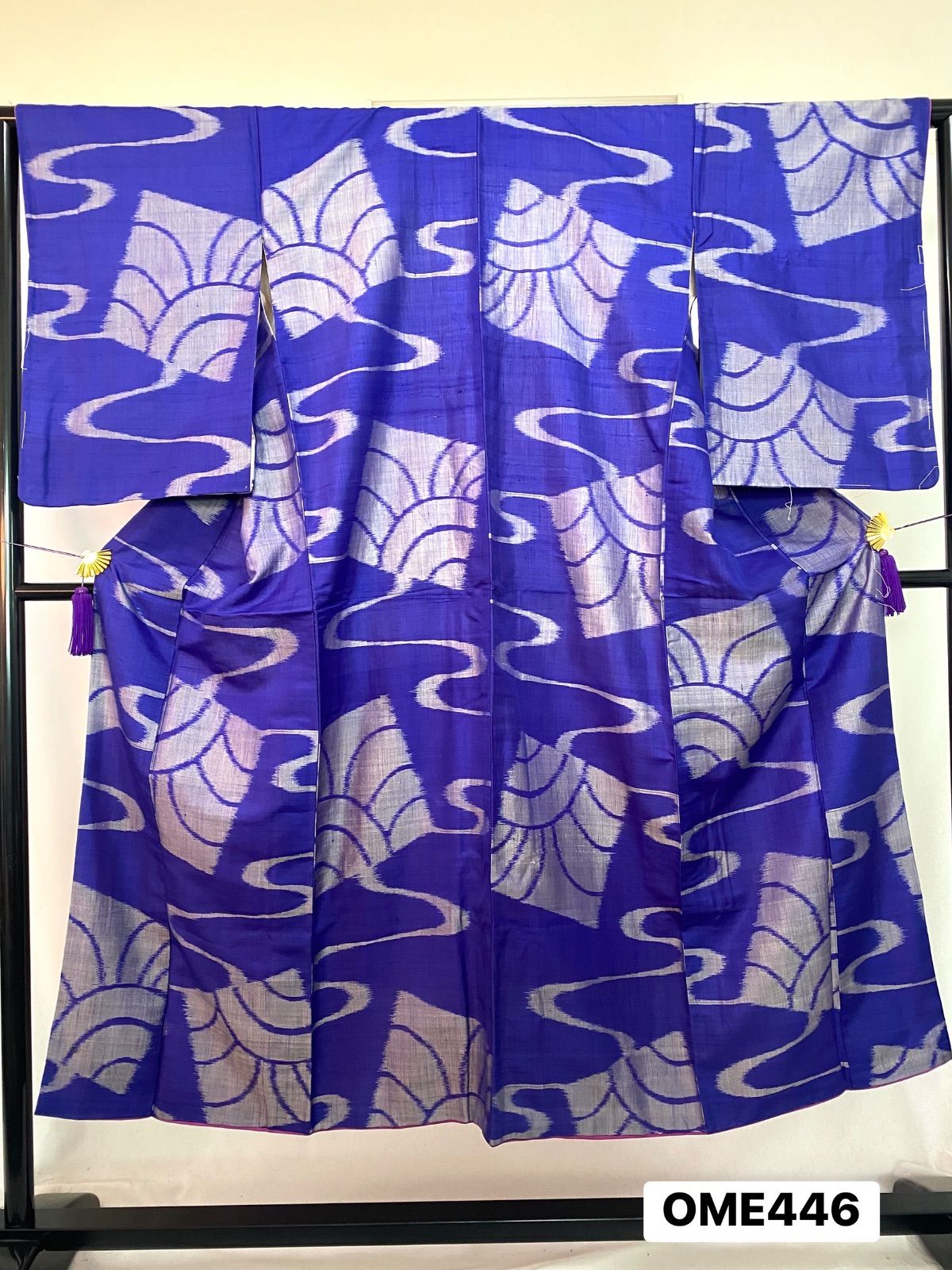 着物】アンティーク着物 アンティーク 銘仙 袷 正絹 しつけ糸あり 青紫