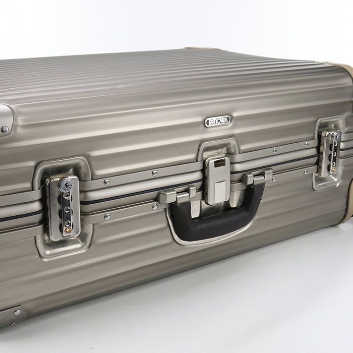 キャリーケース チタニウム