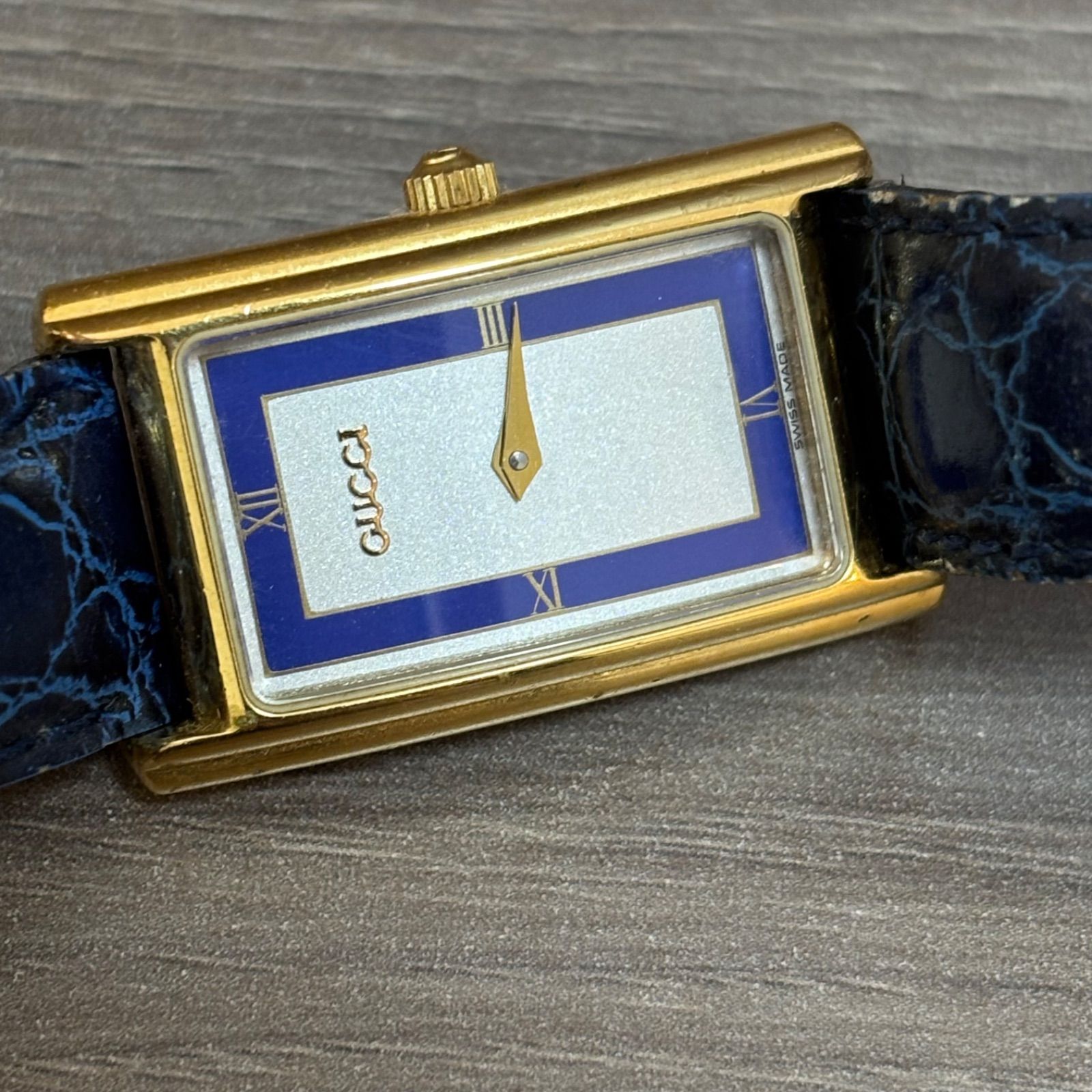 s【売り尽くし】GUCCI グッチレザーベルト 2600L ゴールド 金色 青文字