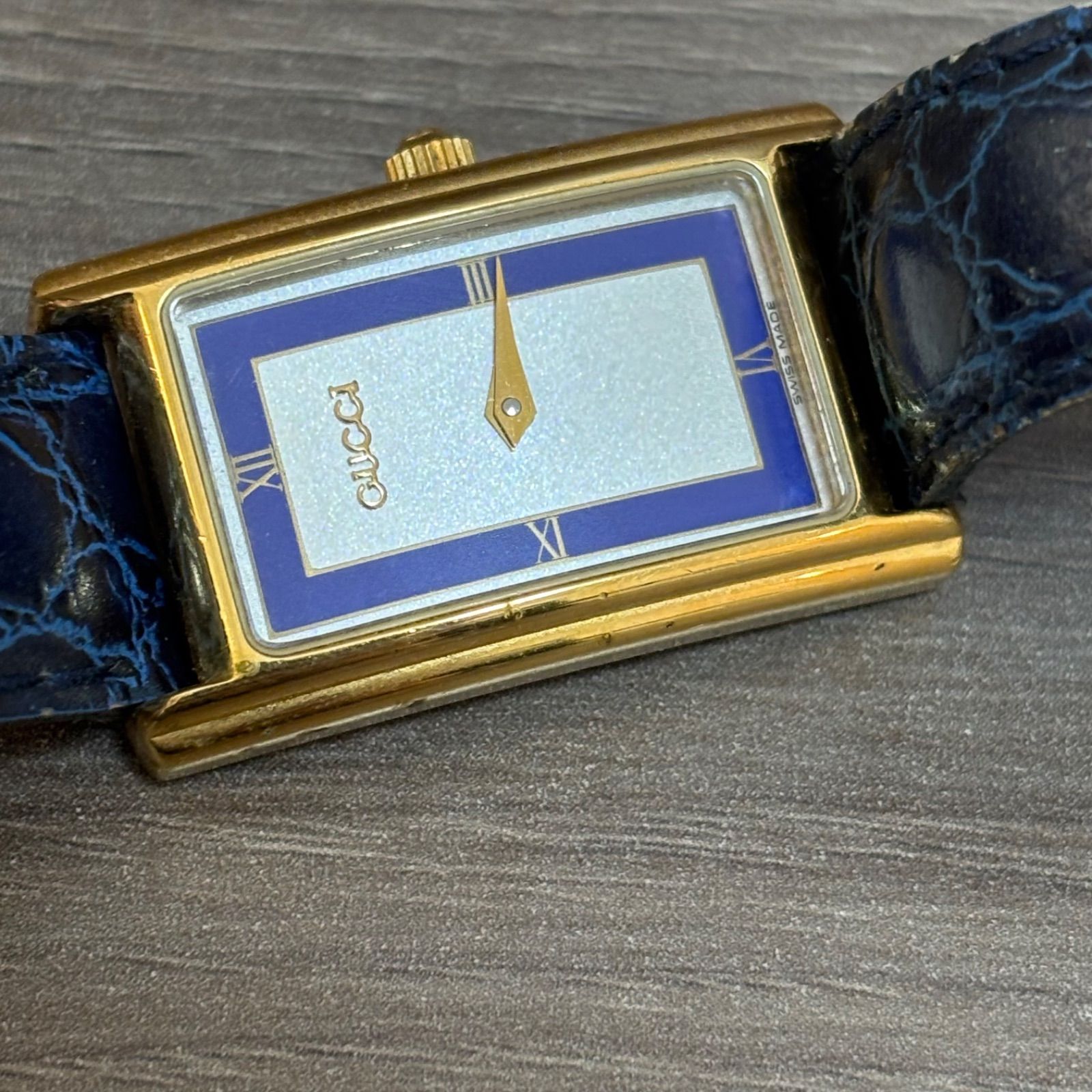 s【売り尽くし】GUCCI グッチレザーベルト 2600L ゴールド 金色 青文字