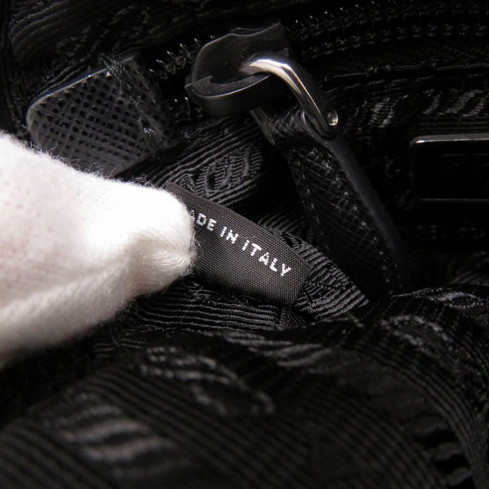 ナイロン ブラック