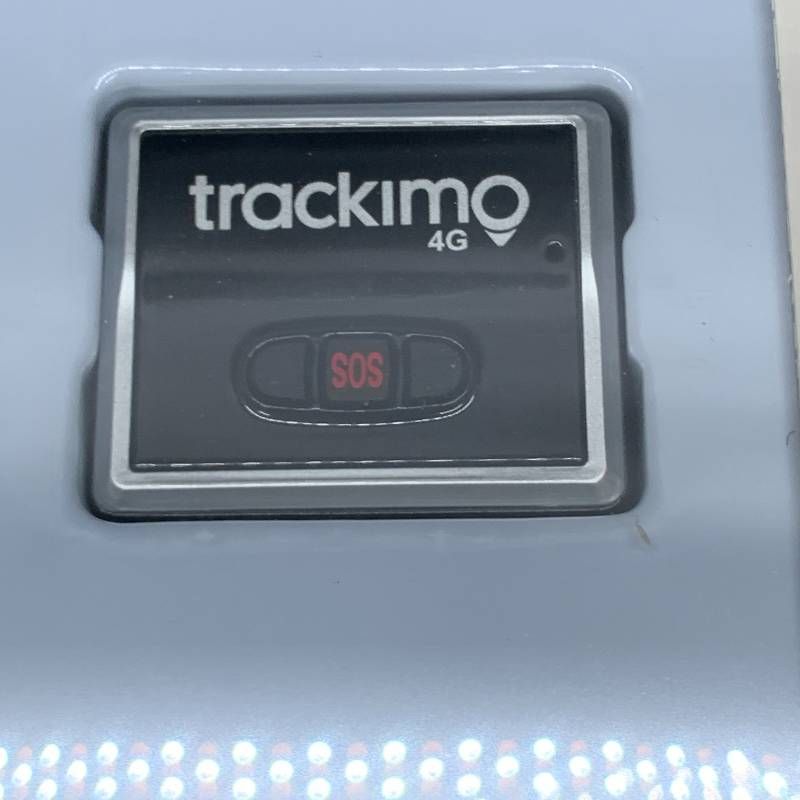 トラッキモGPSトラッカー