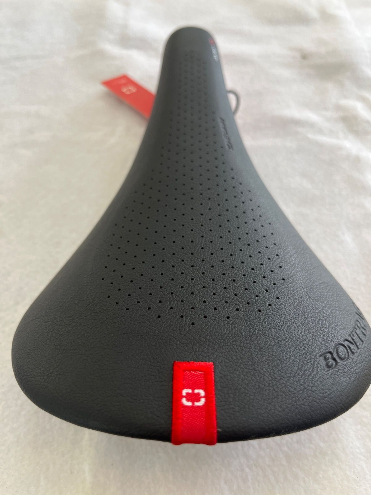Bontrager】Serrano RXL cabon saddle - メルカリ