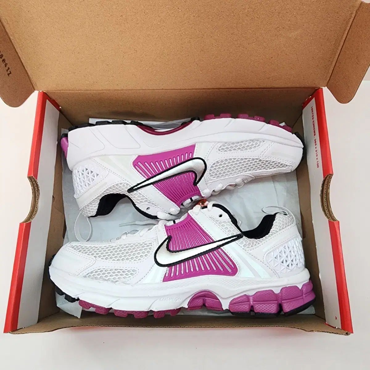  ナイキ ボメロ5 ジュニア スニーカー その他 キッズシューズ