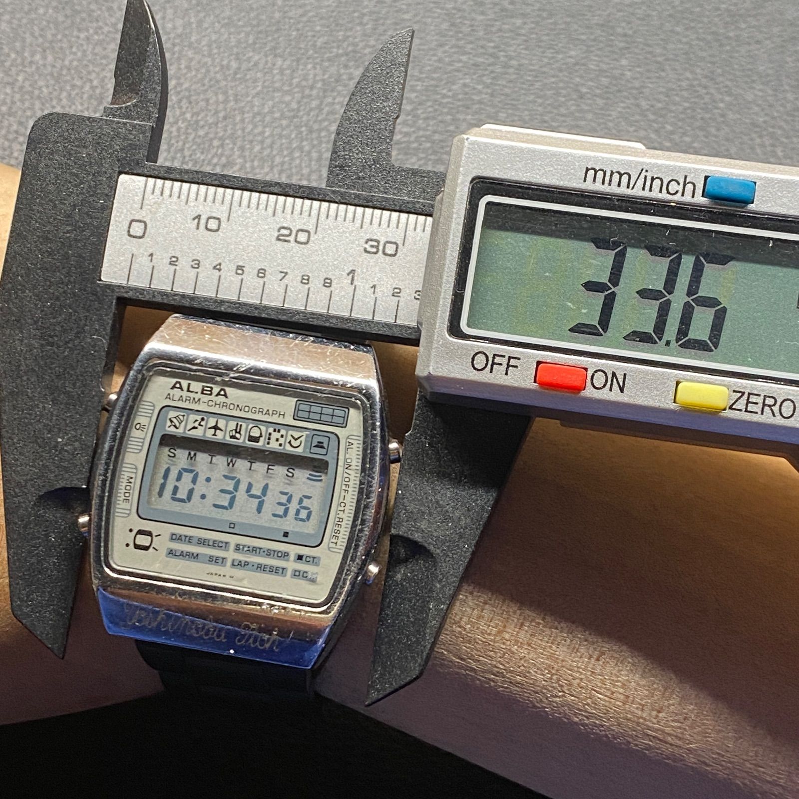 ヴィンテージ セイコー SEIKO ALBA Y749-4020 デジタル シルバー