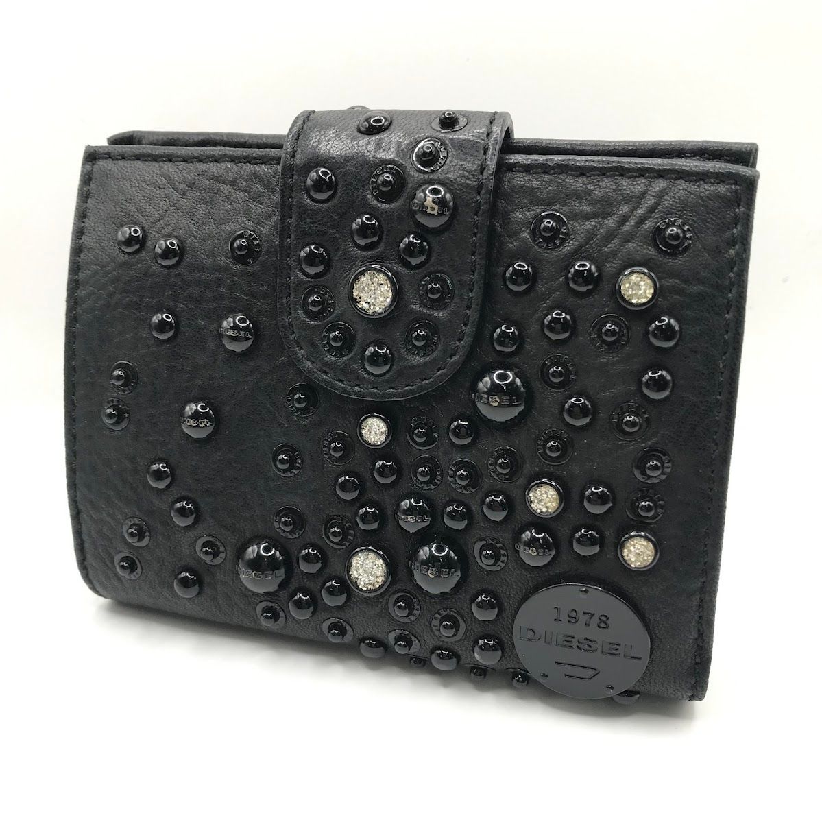 DIESEL スタッズ付き二つ折り財布 ブラック 倉吉店】 中古 DIESEL | ディーゼル 二つ折り財布 スタッズ付き財布