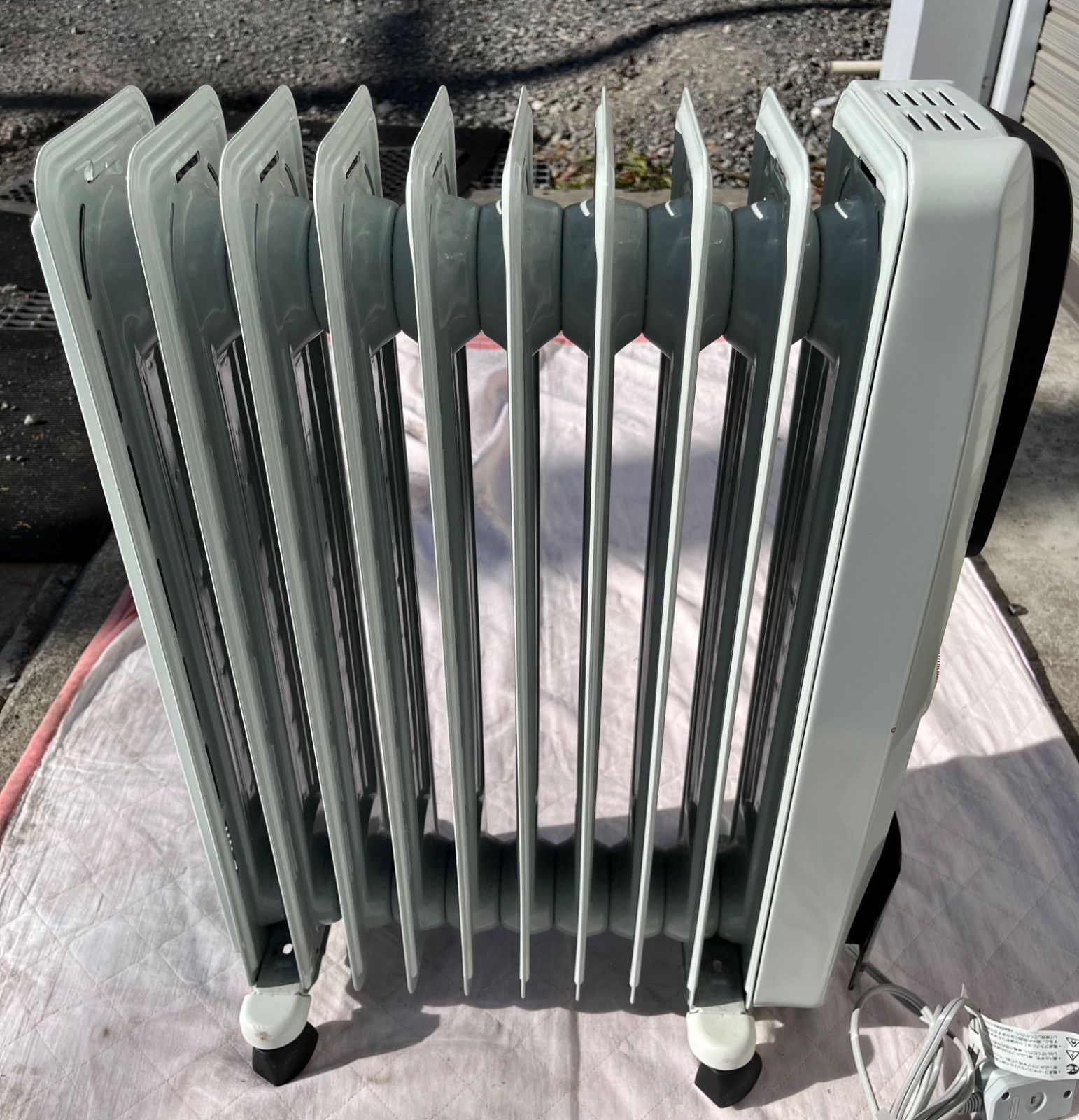 DeLonghi デロンギ オイルヒーター H771015EFSN-BK 1500W - メルカリ