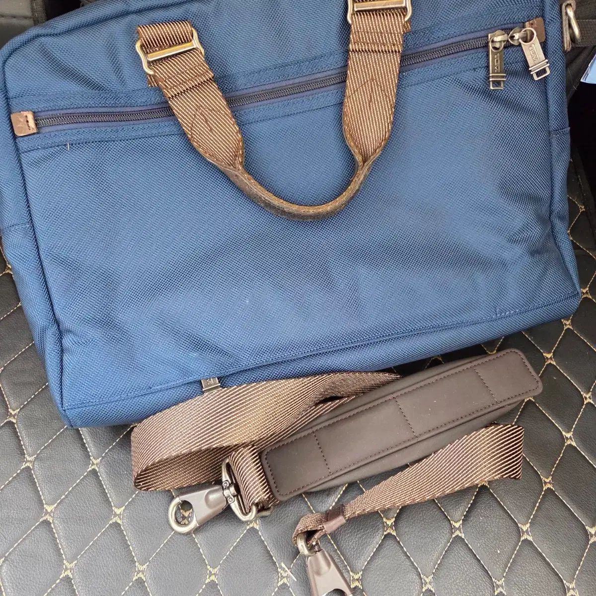 トゥミ アルバ 書類 バッグ 出品