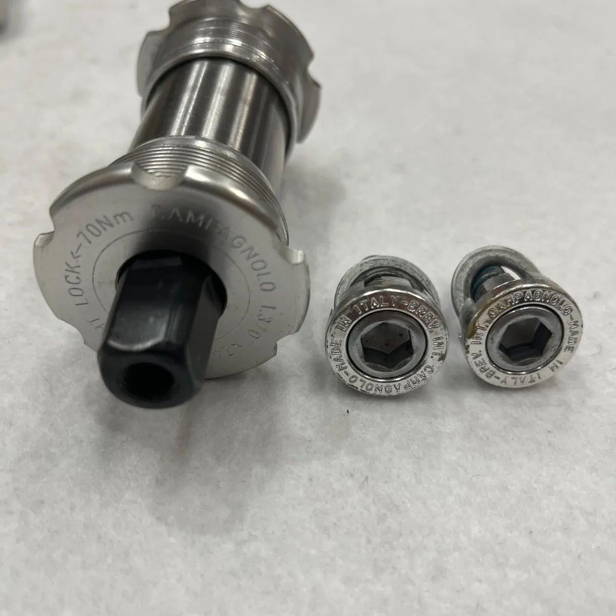 カンパニョーロ】 ボトムブラケット - メルカリ