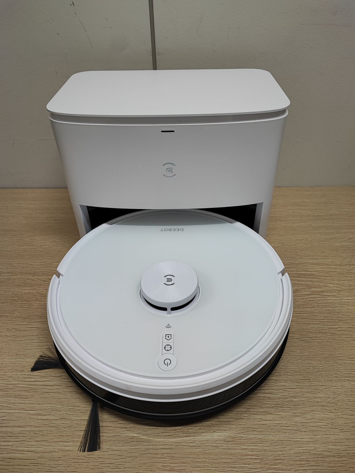ECOVACS エコバックス DEEBOT Y 1 PLUS 床掃除ロボット DLX 32 製