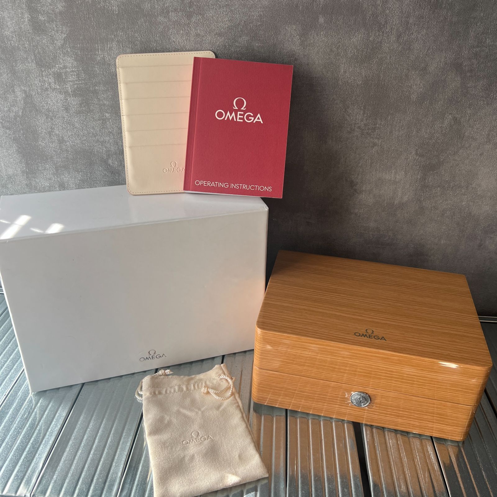 オメガ OMEGA 空箱 時計ケース BOX 取扱説明書 巾着 カードケース付