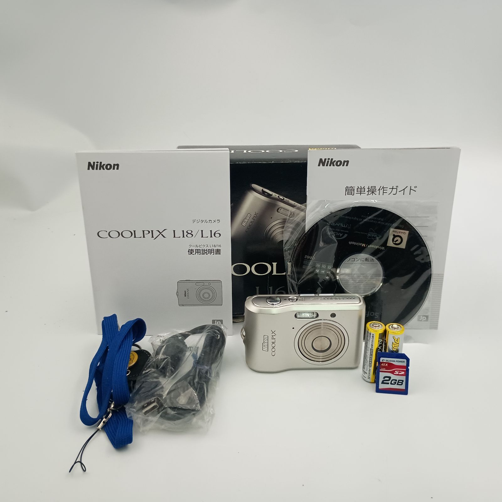 Nikon Coolpix L16 Compact DIGITAL Camera Silver コンパクトデジタルカメラ クールピックス