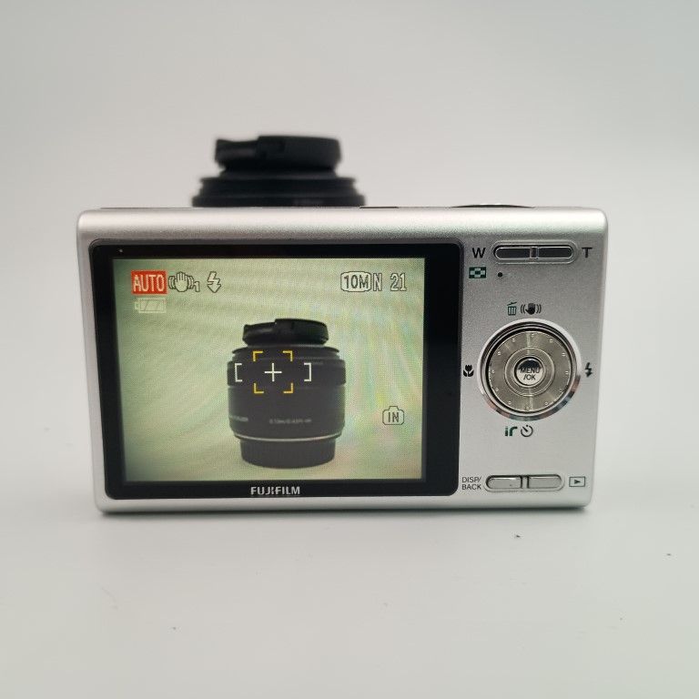 カメラ FUJIFILM FINEPIX Z200 fd シルバー コンパクトデジタルカメラ