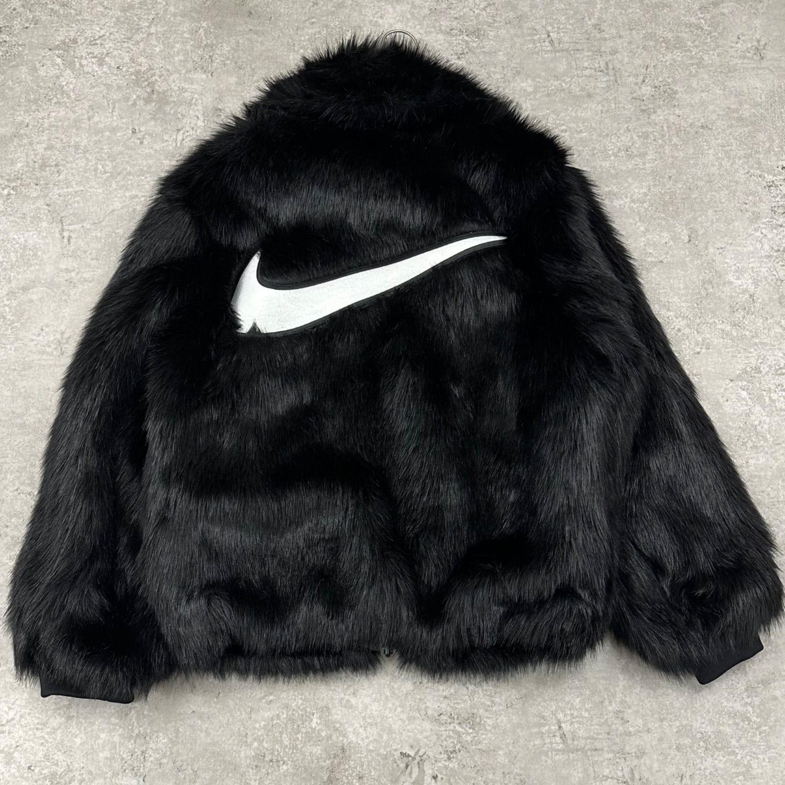 美品　NIKE×AMBUSH アンブッシュ　リバーシブル　フェイクファー　M NIKE × AMBUSH ナイキ アンブッシュ Reversible Faux Fur リバーシブル