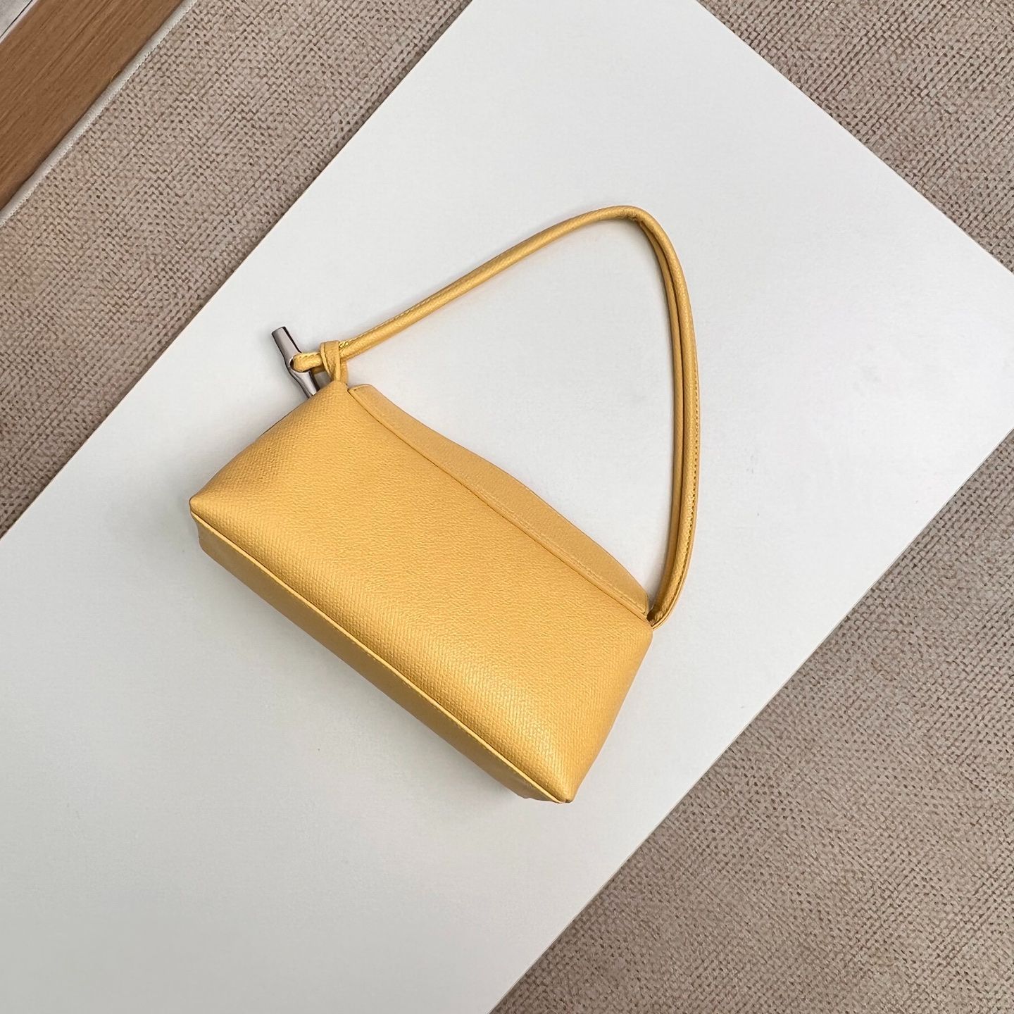 ? 2025 ♥ LONGCHAMP プリアージュ ロンシャン ポーチ バンブーバッグ ハンドバッグ‌ 柔らかい クラッチバッグ‌トートバッグ ファション 抜群 女性 イエロー