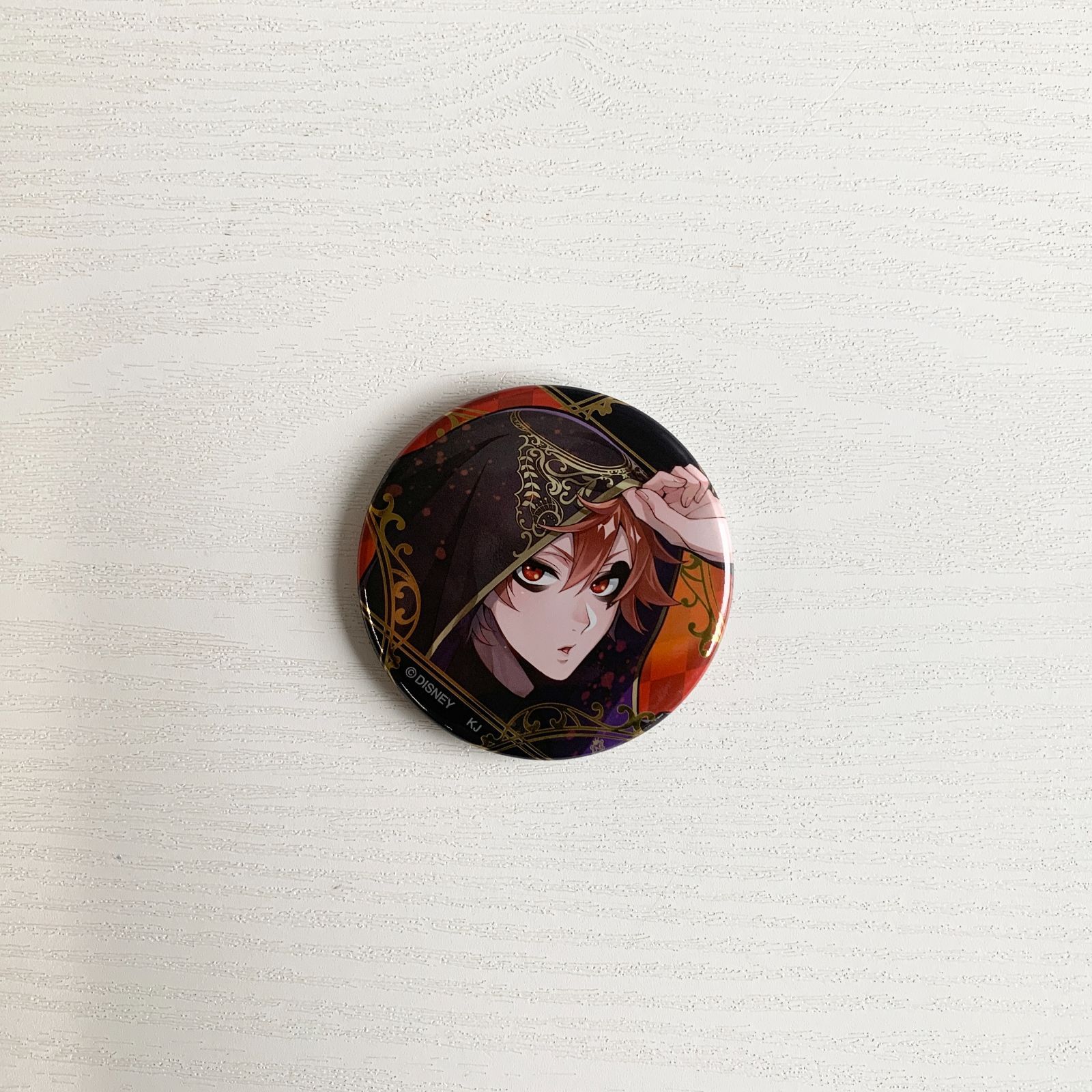 ディズニー ツイステッドワンダーランド トレーディング缶バッジ 式典