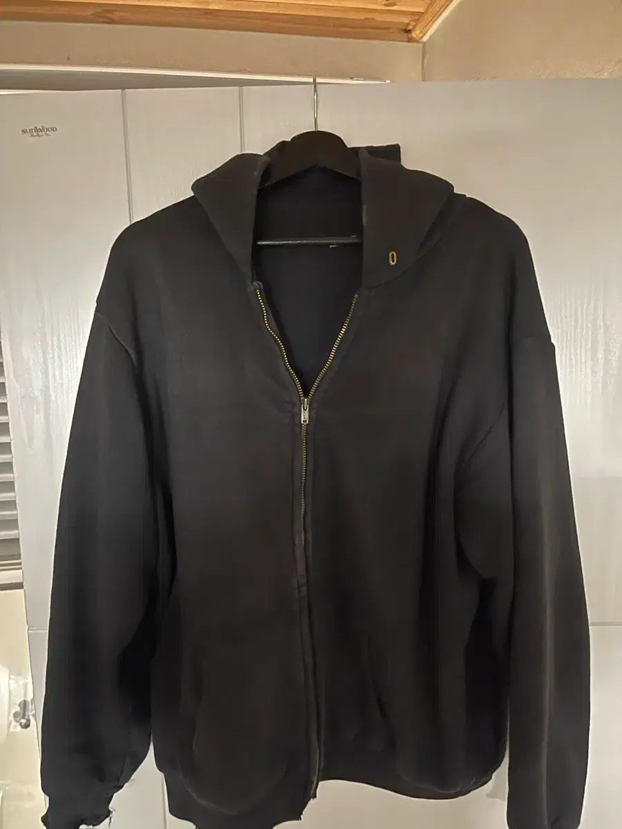 アプレッセ WHOジップアップ ブラック