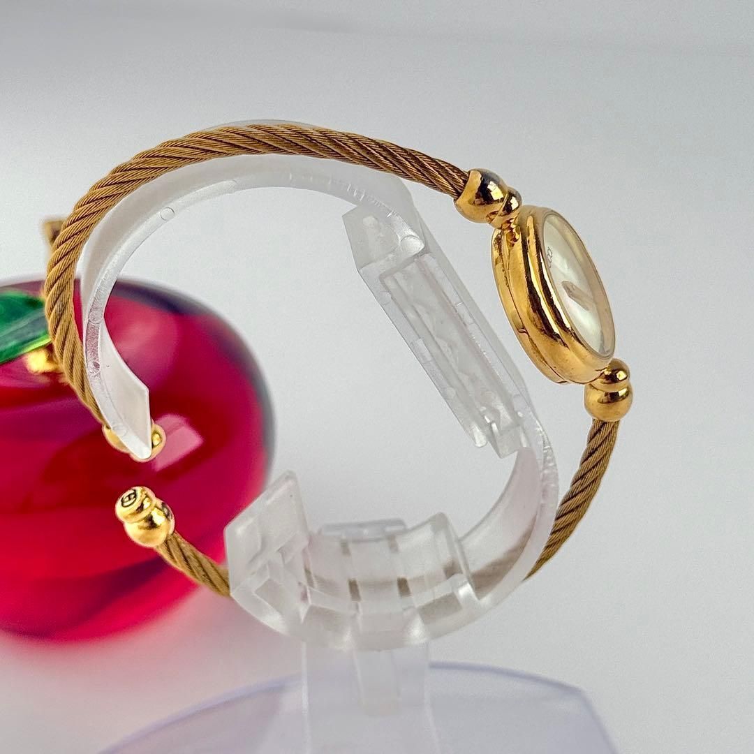 グッチ シェル文字盤 バングル ラウンド 新品電池 レディース 腕時計