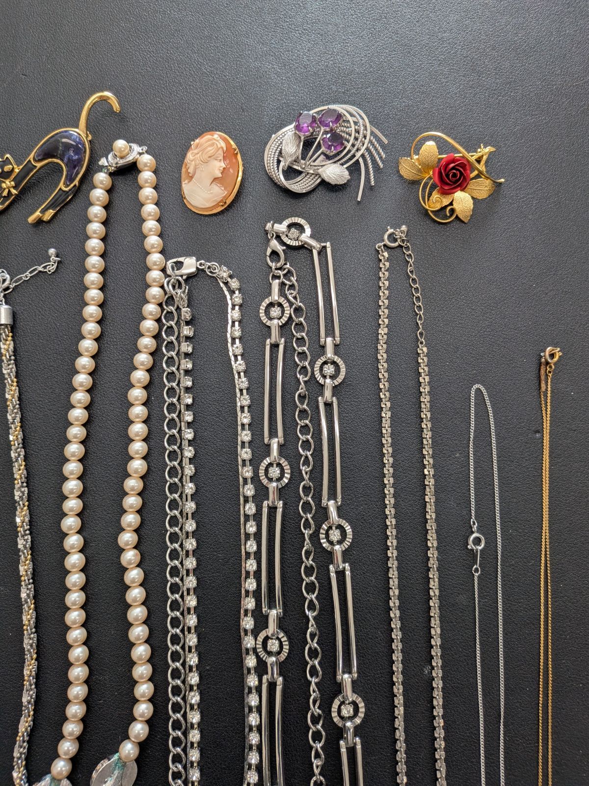 遺品整理 人気 まとめて㉜】ジュエリー 20点 ネックレス ブローチ